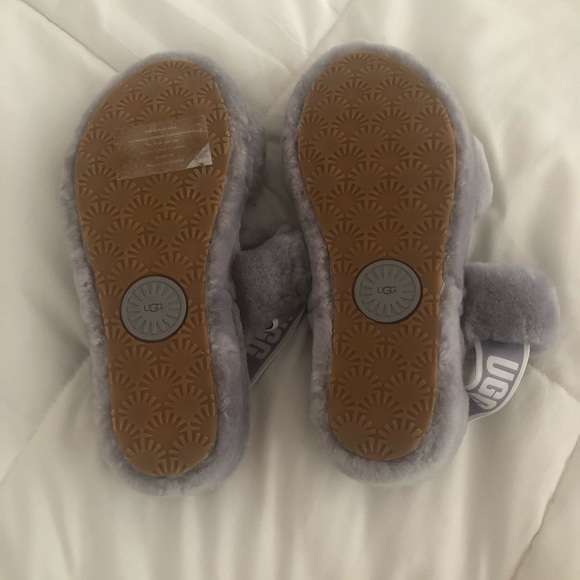 Ugg slippers - Picture 2 of 3
